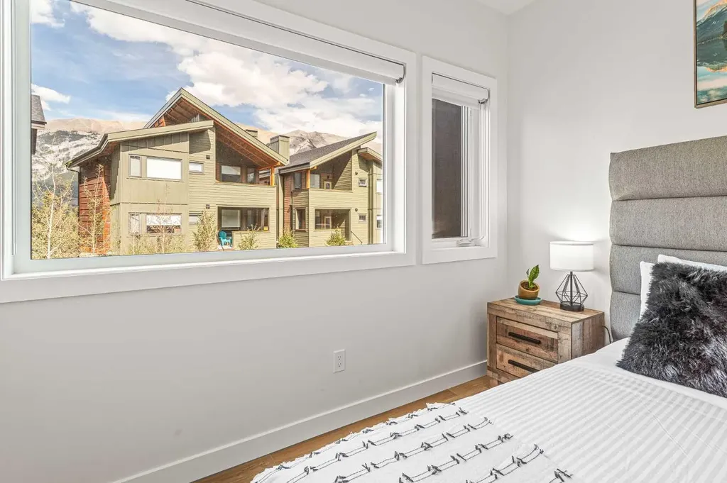 209 Stewart Creek Rise Canmore AB T1W0N9
