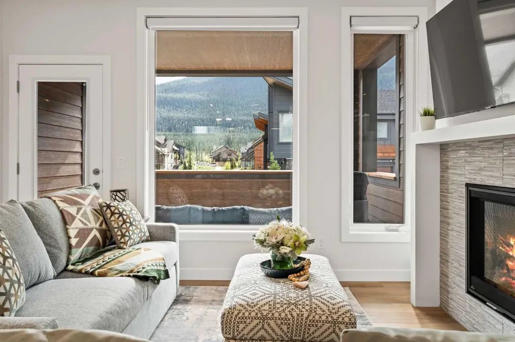 209 Stewart Creek Rise Canmore AB T1W0N9