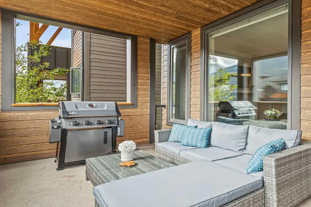 209 Stewart Creek Rise Canmore AB T1W0N9