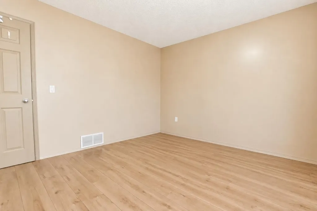 12830 94 Street Grande Prairie AB T8X 1R2