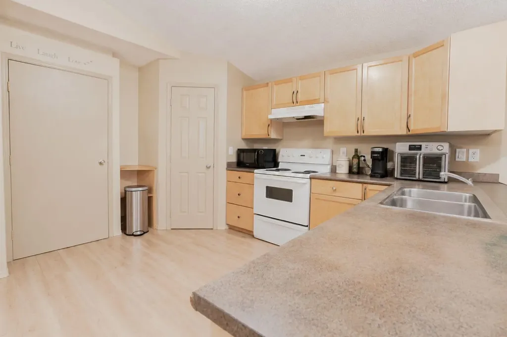 12830 94 Street Grande Prairie AB T8X 1R2