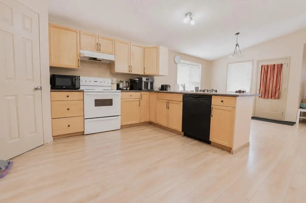 12830 94 Street Grande Prairie AB T8X 1R2