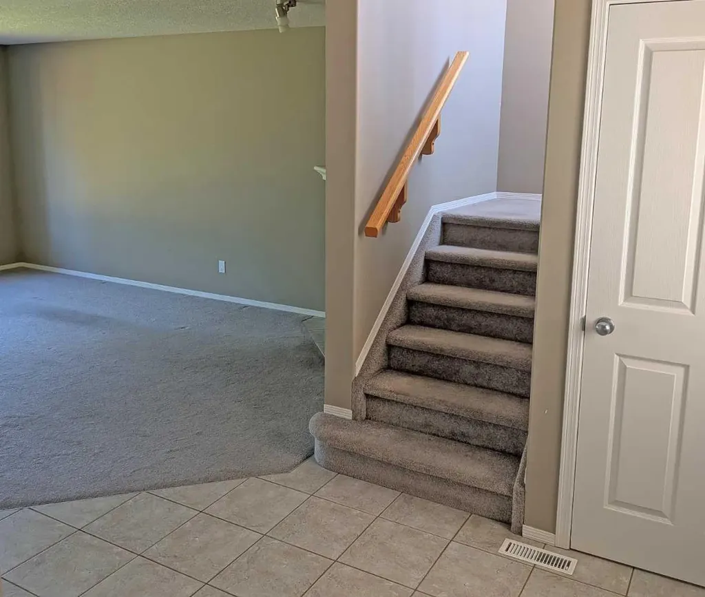 34 Coopers Close SW Airdrie AB T4B 2X1