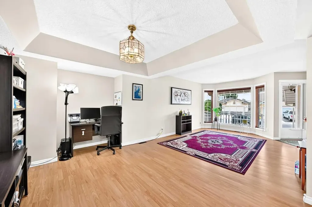 216 Millbank Road SW Calgary AB T2Y 2Z2