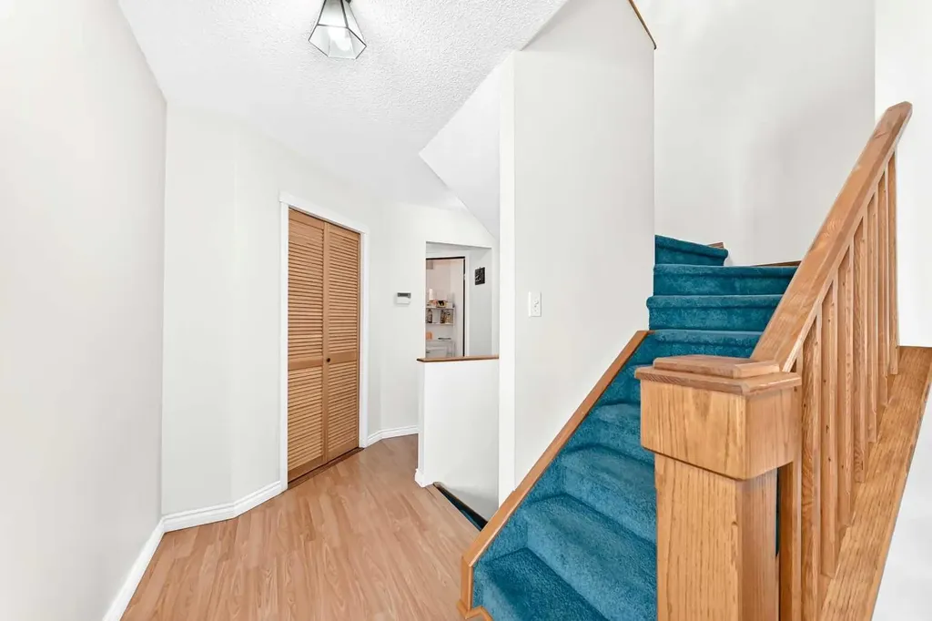 216 Millbank Road SW Calgary AB T2Y 2Z2