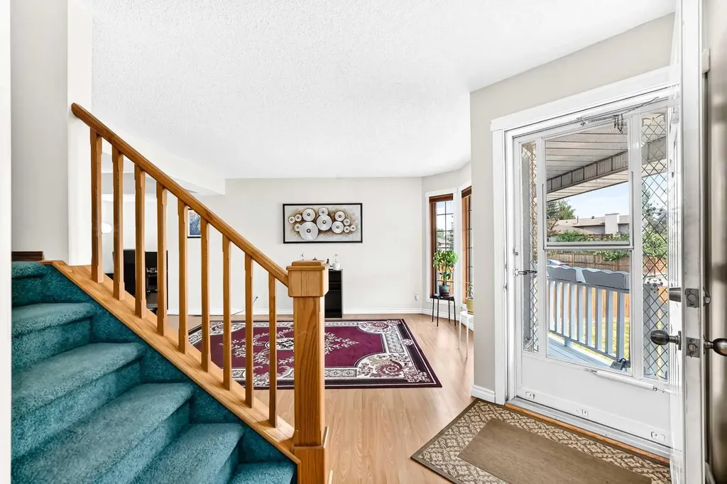 216 Millbank Road SW Calgary AB T2Y 2Z2