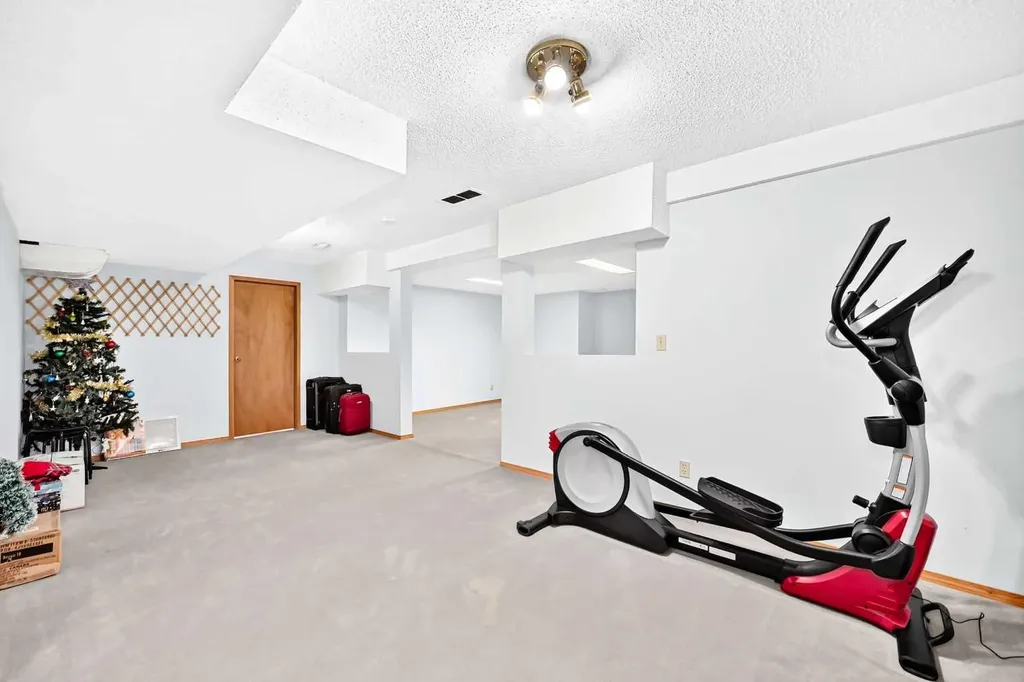 216 Millbank Road SW Calgary AB T2Y 2Z2