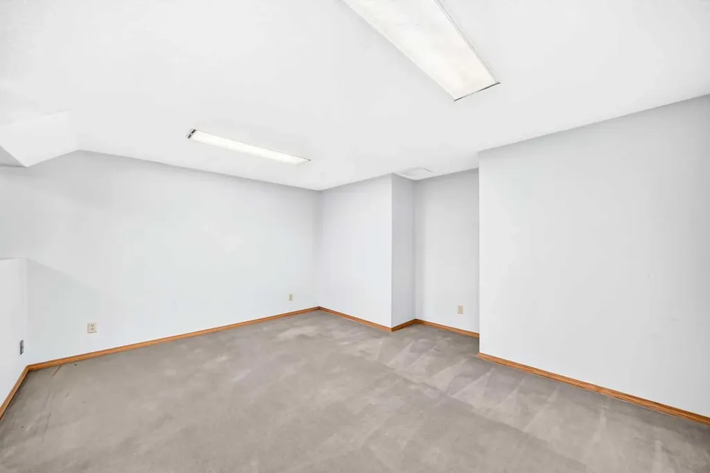 216 Millbank Road SW Calgary AB T2Y 2Z2