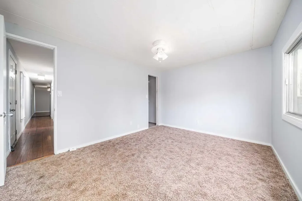 17 De Havilland Boulevard SW Medicine Hat AB T1A 7Y6