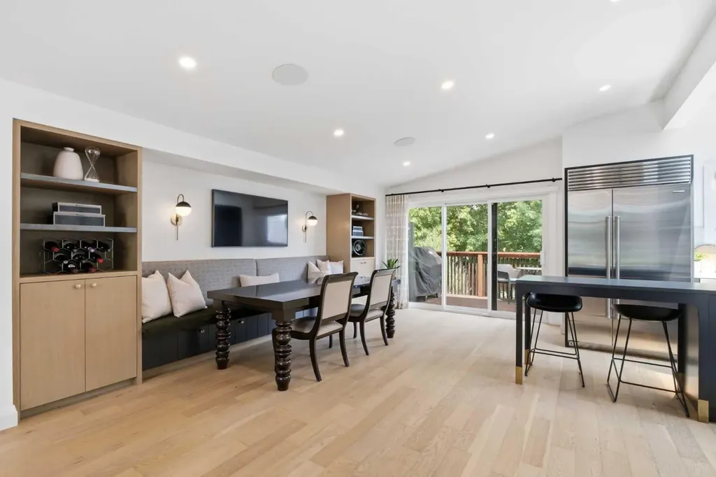 97 Chinook Drive SW Calgary AB T2V 2P8