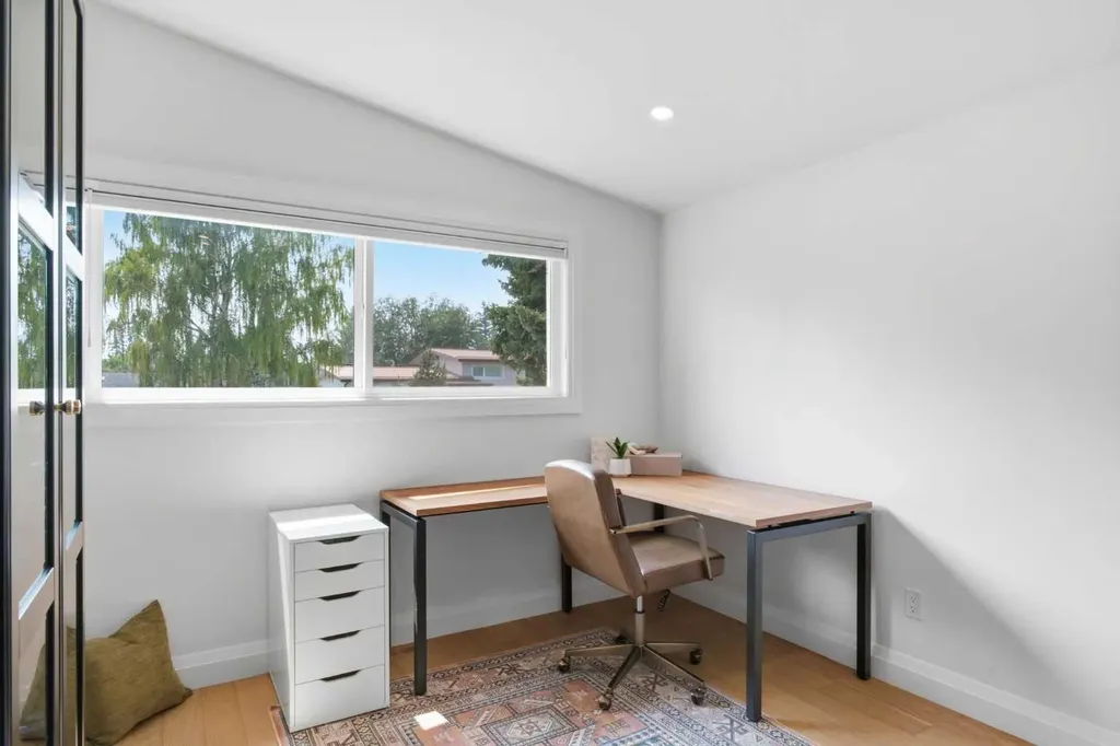 97 Chinook Drive SW Calgary AB T2V 2P8