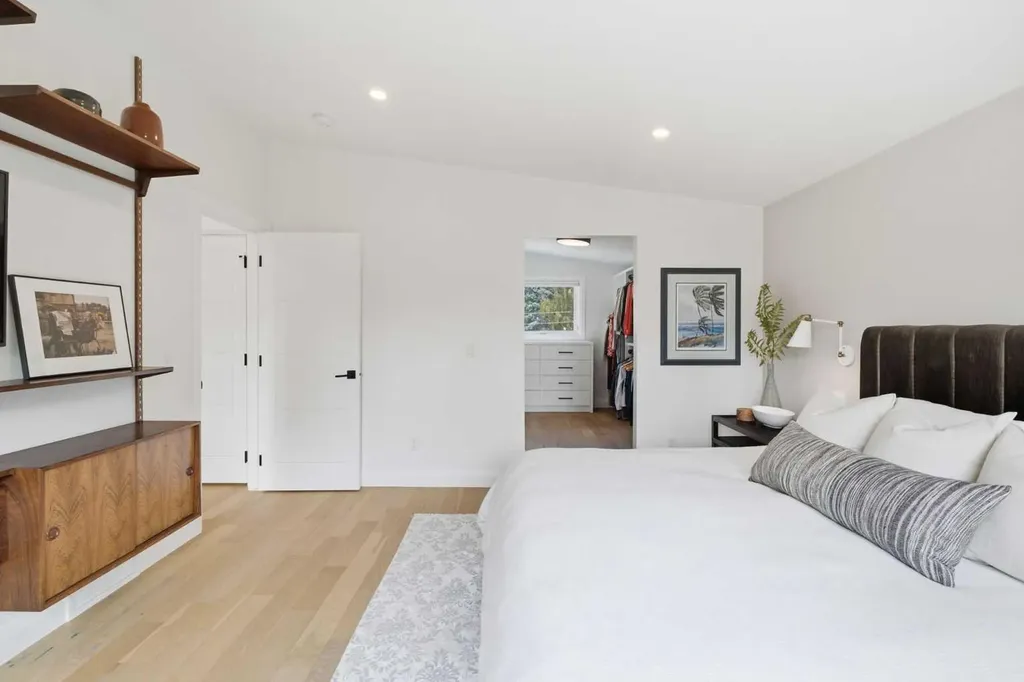 97 Chinook Drive SW Calgary AB T2V 2P8