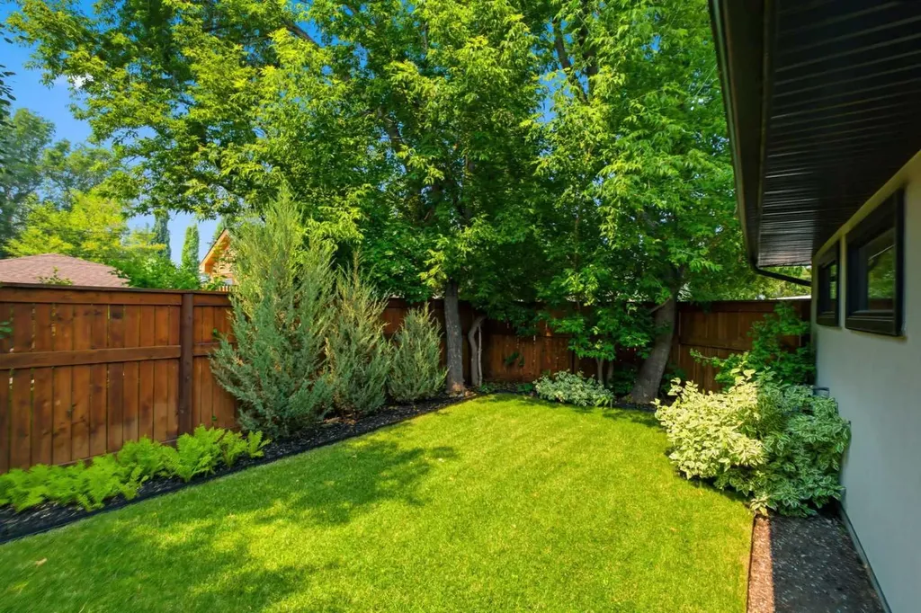 97 Chinook Drive SW Calgary AB T2V 2P8