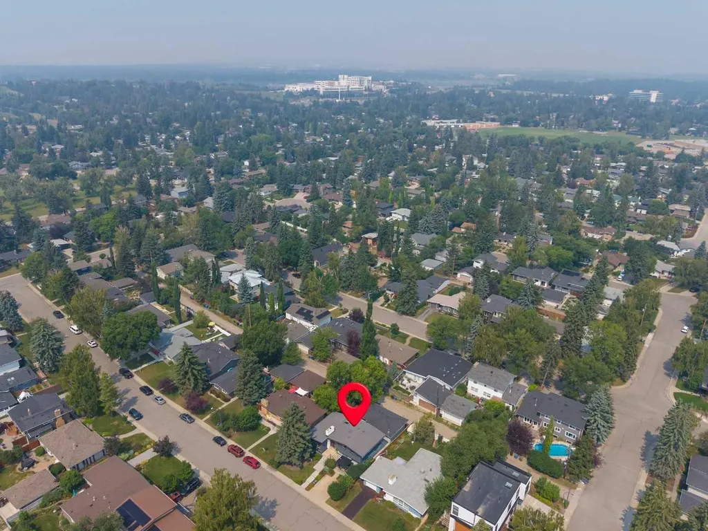 97 Chinook Drive SW Calgary AB T2V 2P8