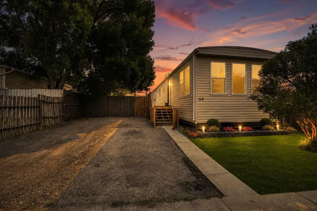 64 Huntwell Way NE Calgary AB T2k5t2