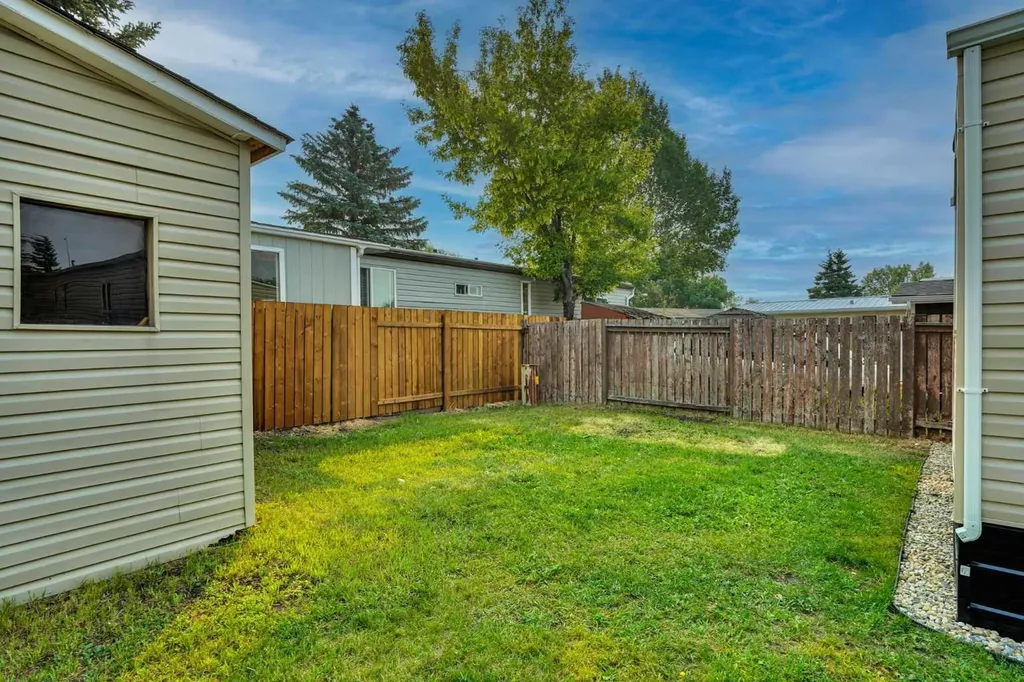 64 Huntwell Way NE Calgary AB T2k5t2