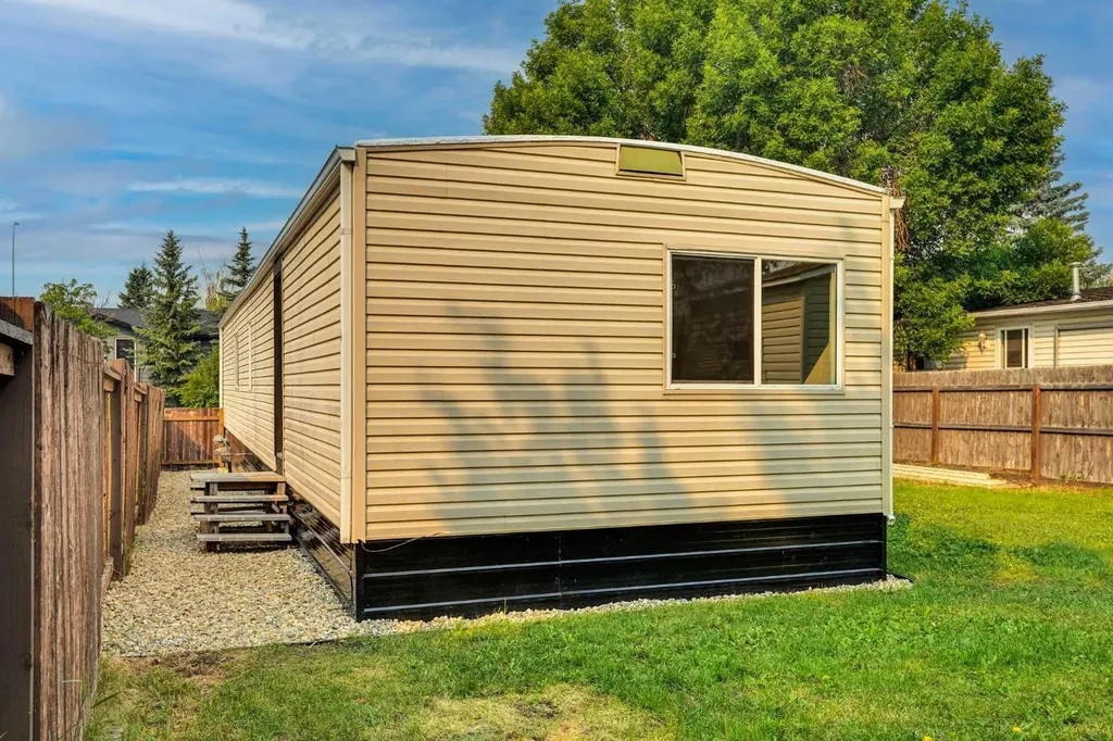64 Huntwell Way NE Calgary AB T2k5t2