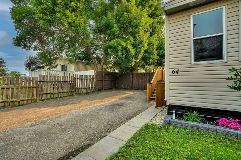 64 Huntwell Way NE Calgary AB T2k5t2