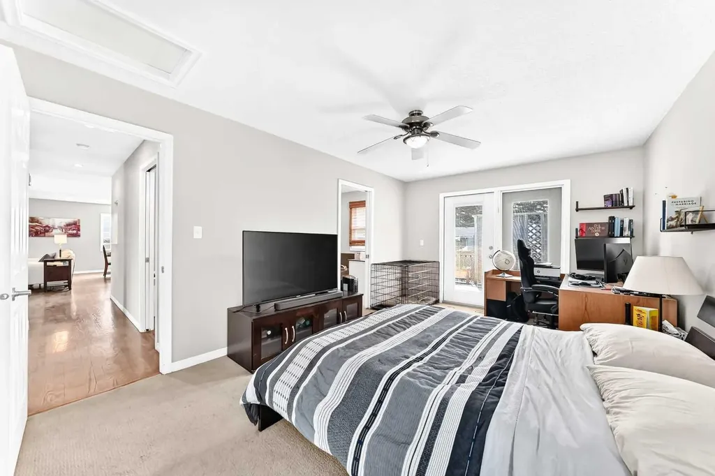 256 Midvalley Place SE Calgary AB T2X 1L3