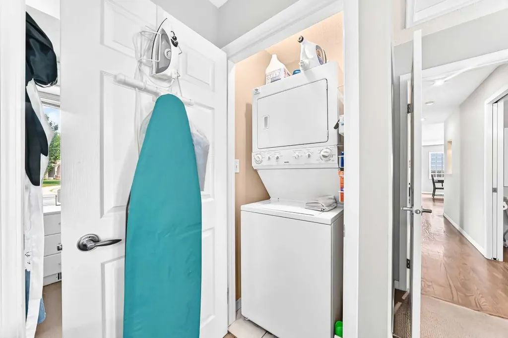 256 Midvalley Place SE Calgary AB T2X 1L3