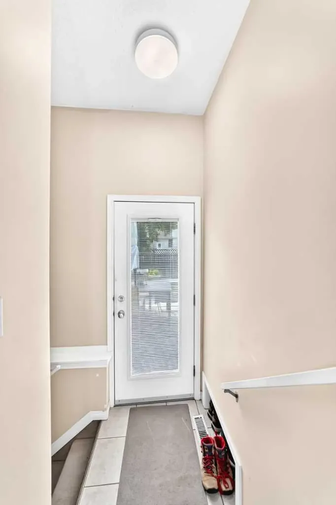 256 Midvalley Place SE Calgary AB T2X 1L3