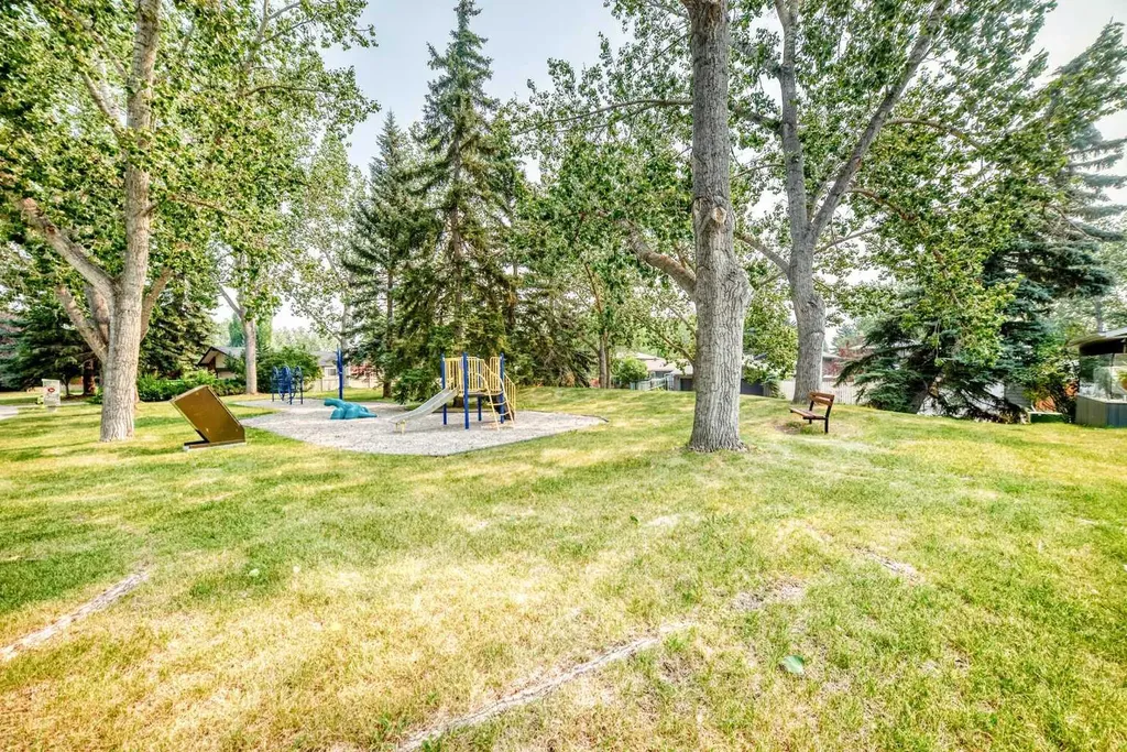 256 Midvalley Place SE Calgary AB T2X 1L3
