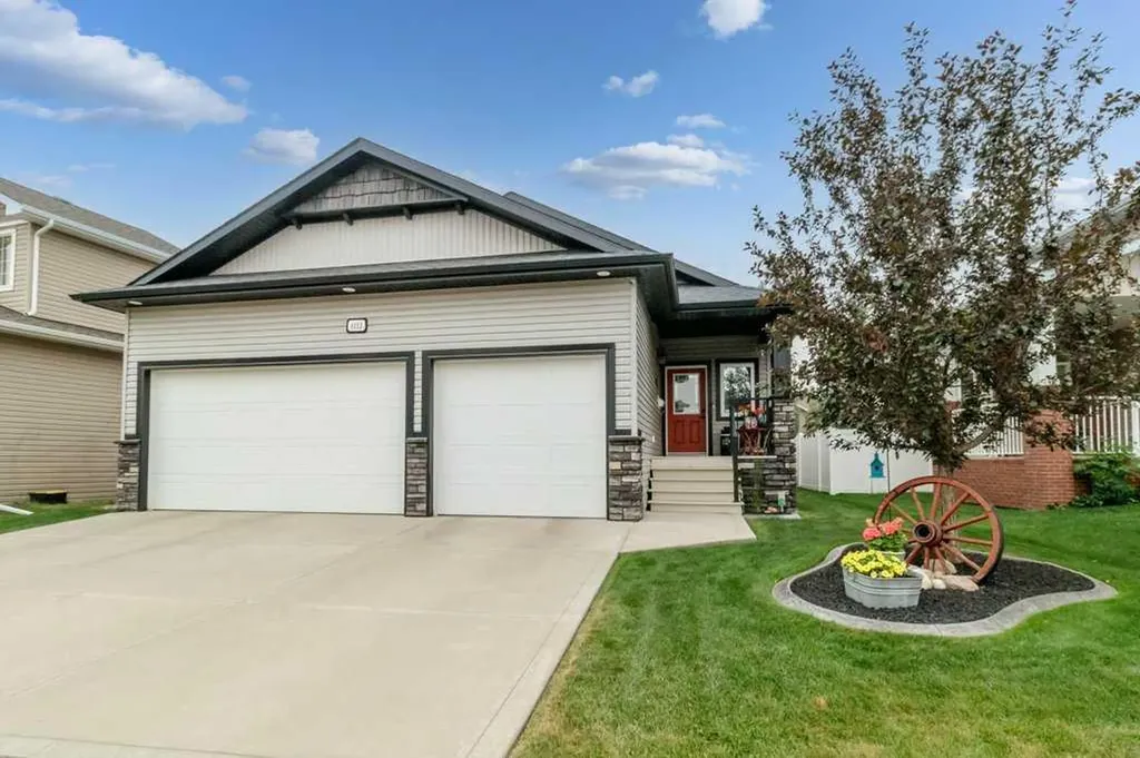 4112 45 Avenue Sylvan Lake AB T4S 0B9