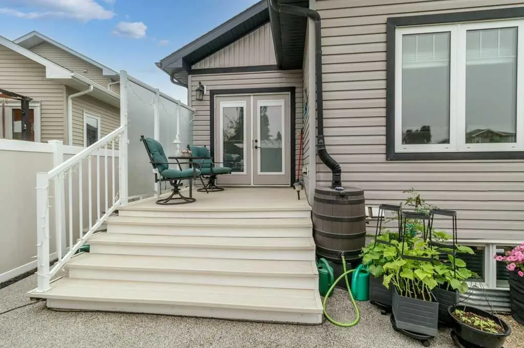 4112 45 Avenue Sylvan Lake AB T4S 0B9