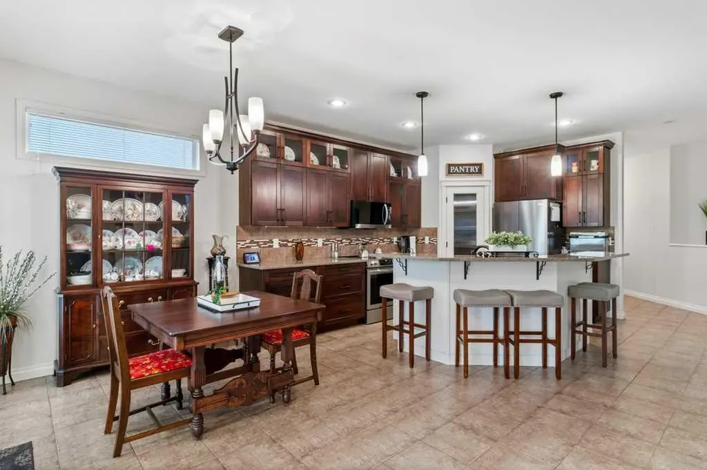 4112 45 Avenue Sylvan Lake AB T4S 0B9