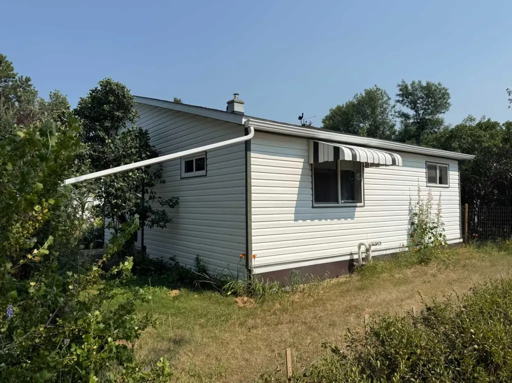 204 Whitney Street Carmangay AB T0L 0N0