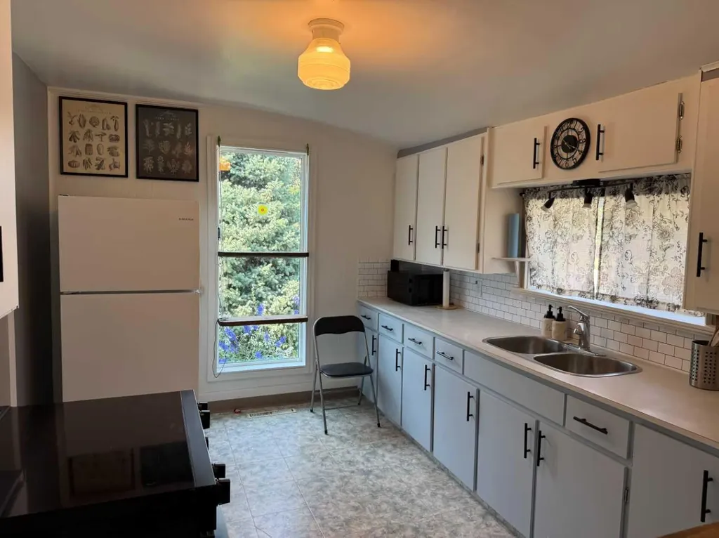 204 Whitney Street Carmangay AB T0L 0N0