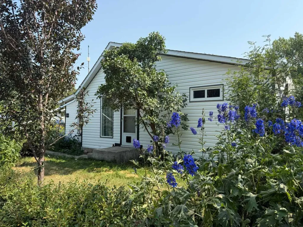204 Whitney Street Carmangay AB T0L 0N0