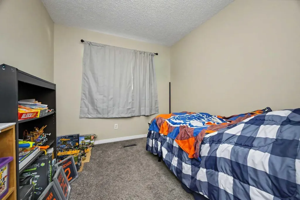 7208 99a Street Grande Prairie AB T8V 4Y4