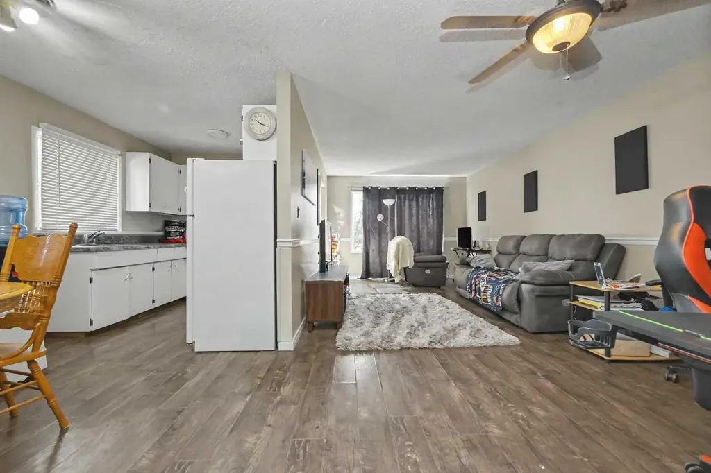 7208 99a Street Grande Prairie AB T8V 4Y4