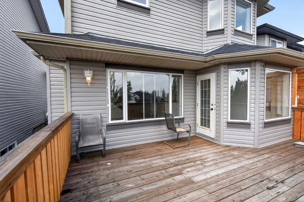 126 Bridlewood Way SW Calgary AB T2Y 3S8