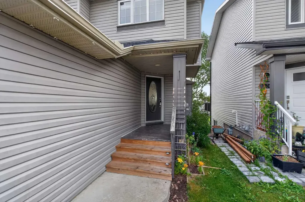 126 Bridlewood Way SW Calgary AB T2Y 3S8