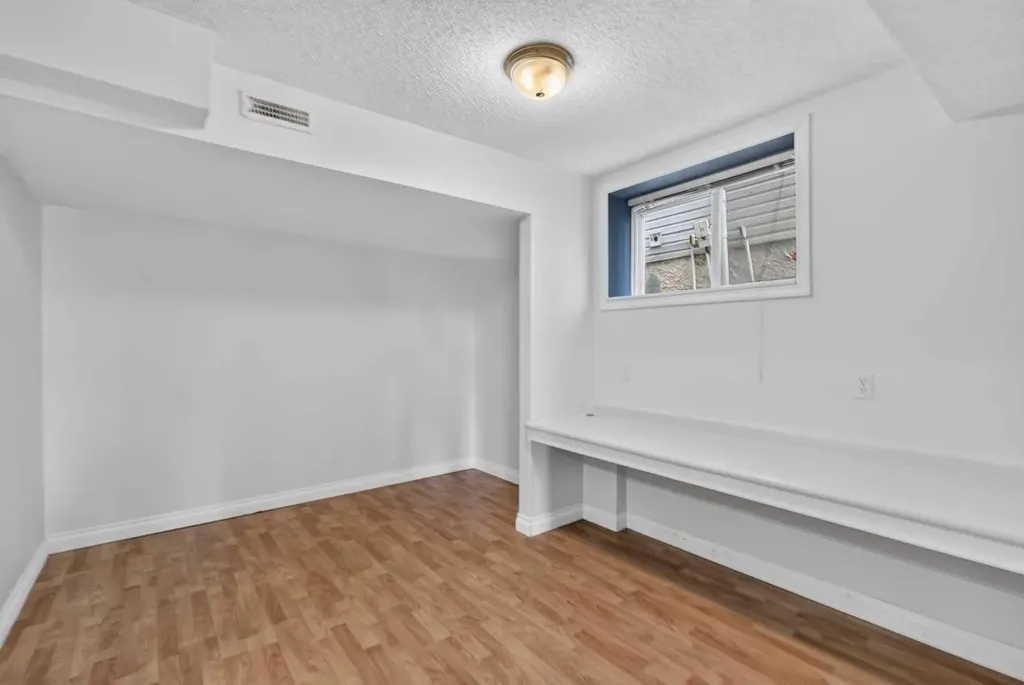 126 Bridlewood Way SW Calgary AB T2Y 3S8