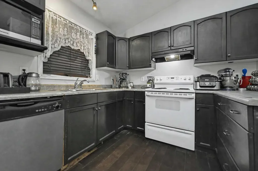 8 Pinnacle Way Grande Prairie AB T8W 2X6
