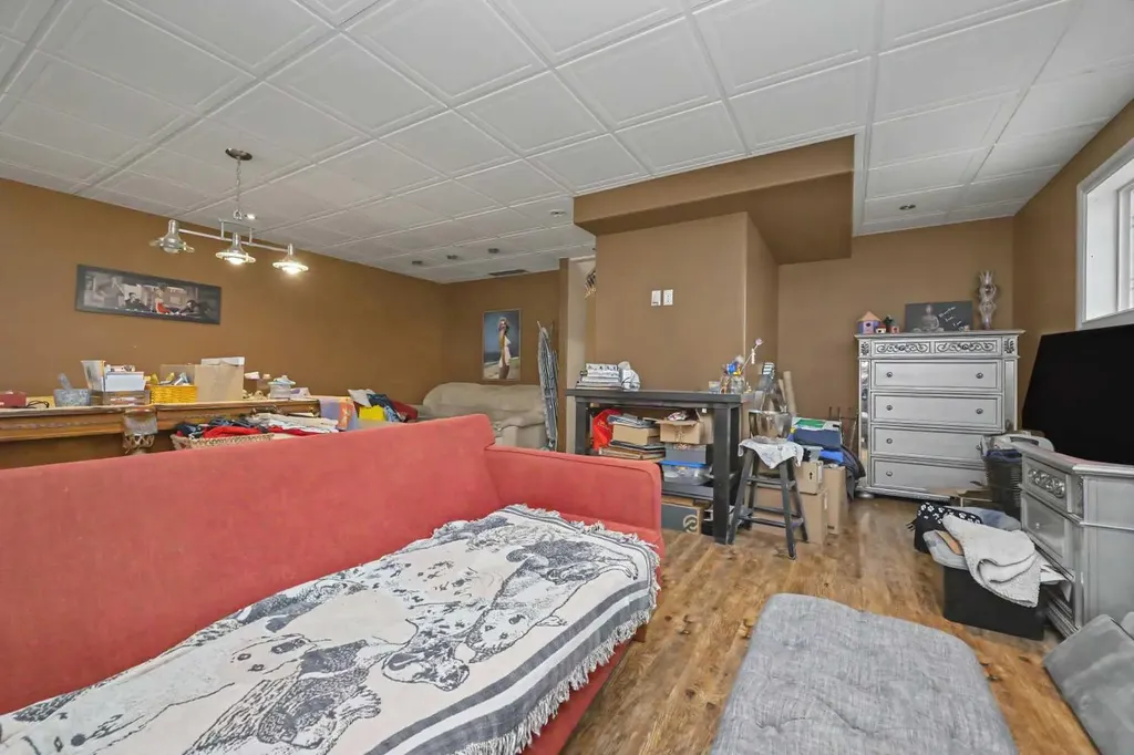 8 Pinnacle Way Grande Prairie AB T8W 2X6