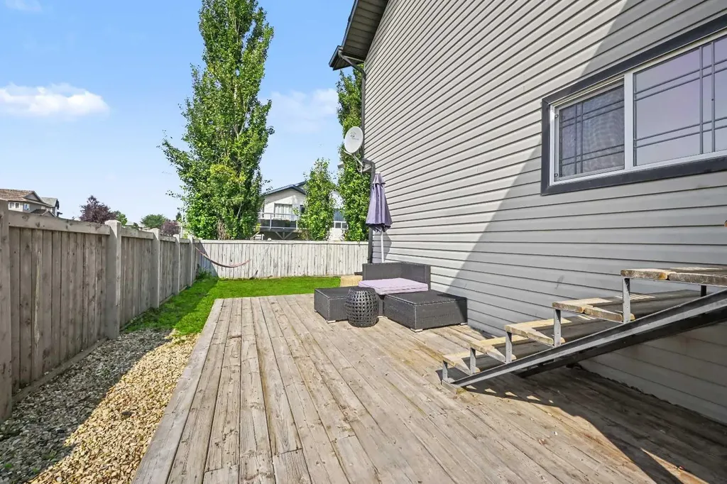 8 Pinnacle Way Grande Prairie AB T8W 2X6