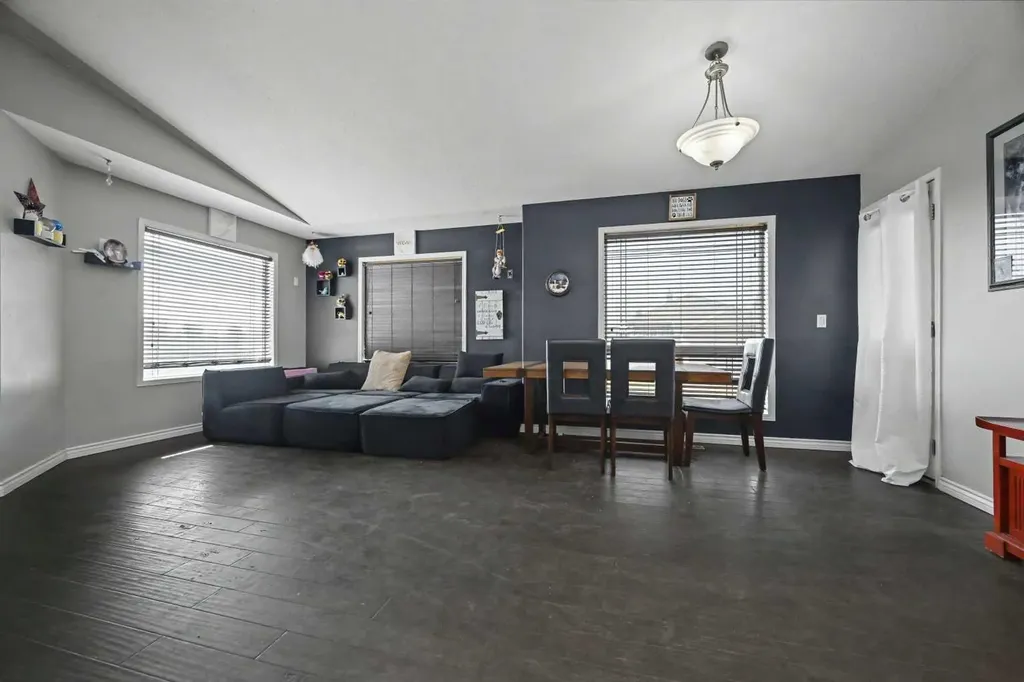 8 Pinnacle Way Grande Prairie AB T8W 2X6