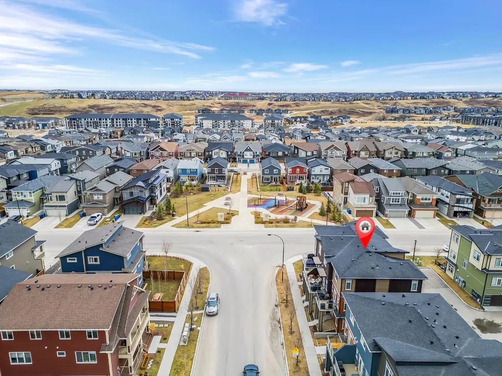 11 Sage Bluff Gate NW Calgary AB T3R 1T5