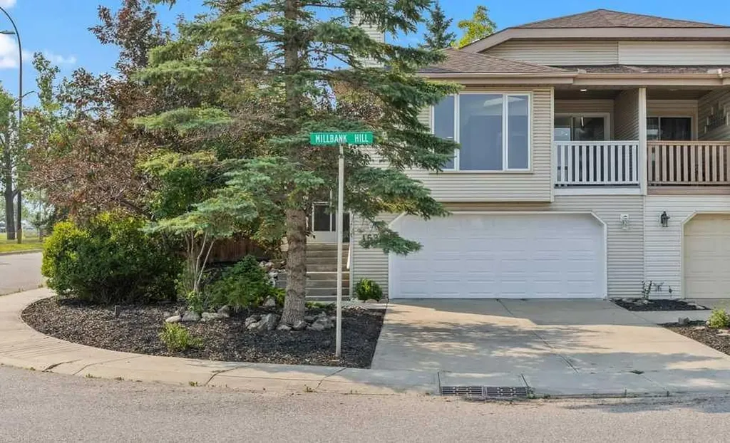 162 Millbank Hill SW Calgary AB T2Y2Z2