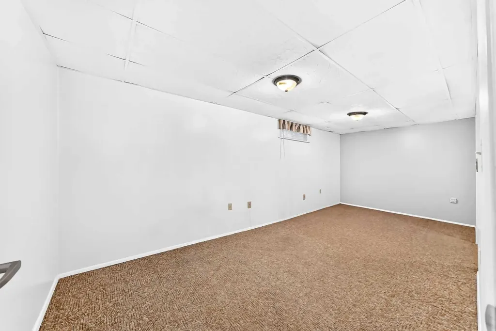 336 Rundlehill Drive NE Calgary AB T1Y2Y2