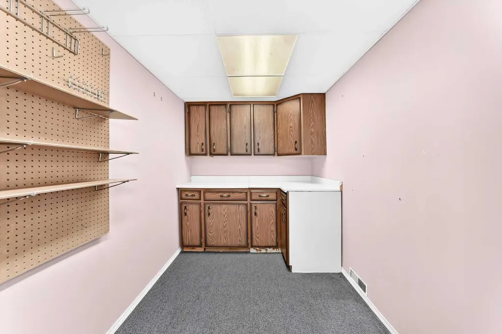 336 Rundlehill Drive NE Calgary AB T1Y2Y2