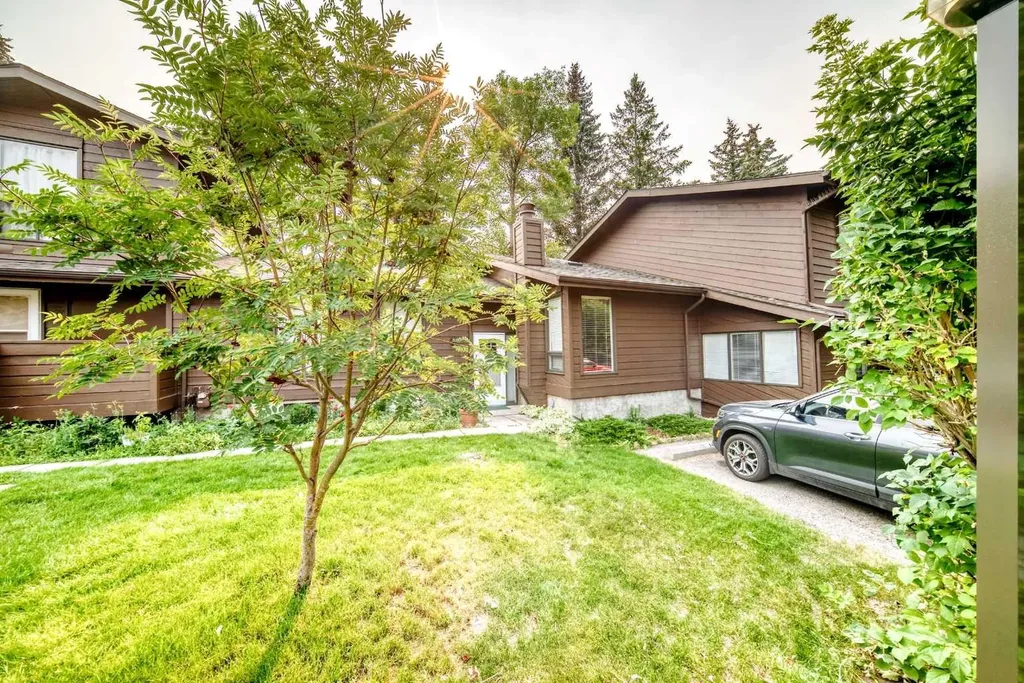 336 Rundlehill Drive NE Calgary AB T1Y2Y2