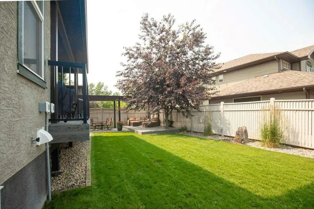 46 Bannerman Close Red Deer AB T4R 0L8