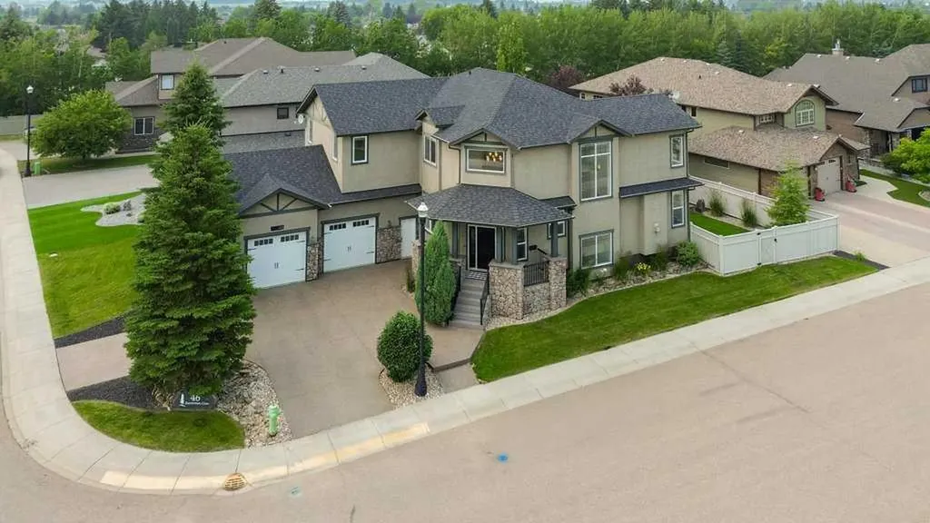46 Bannerman Close Red Deer AB T4R 0L8