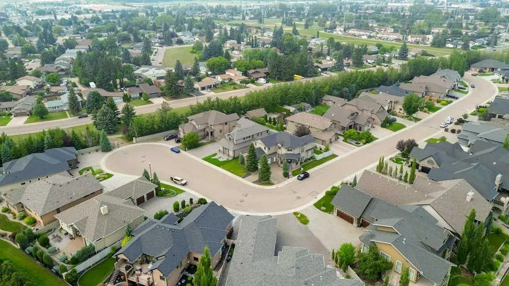 46 Bannerman Close Red Deer AB T4R 0L8