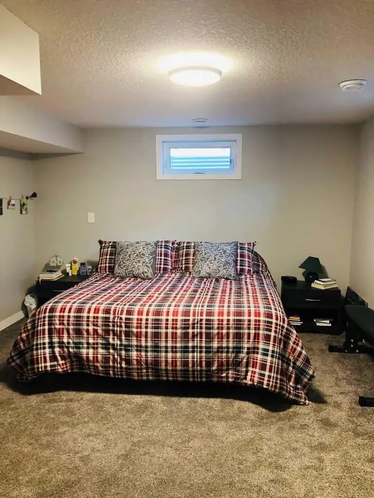 8621 100 Street Grande Prairie AB T8V 2J9